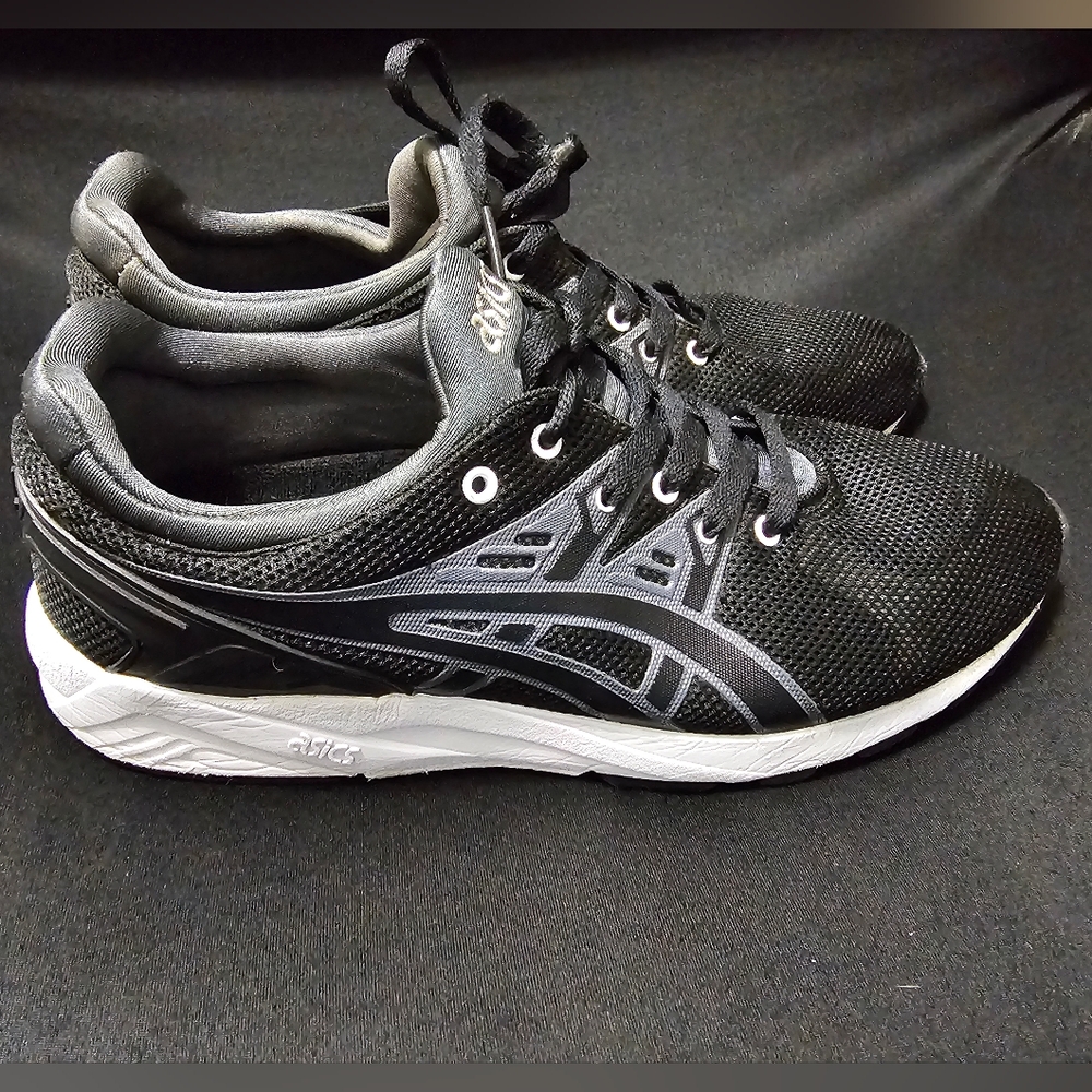 ASICS Men's Black Running Shoes size 7.5